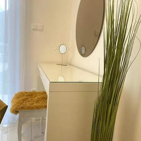 Luxury فيلة